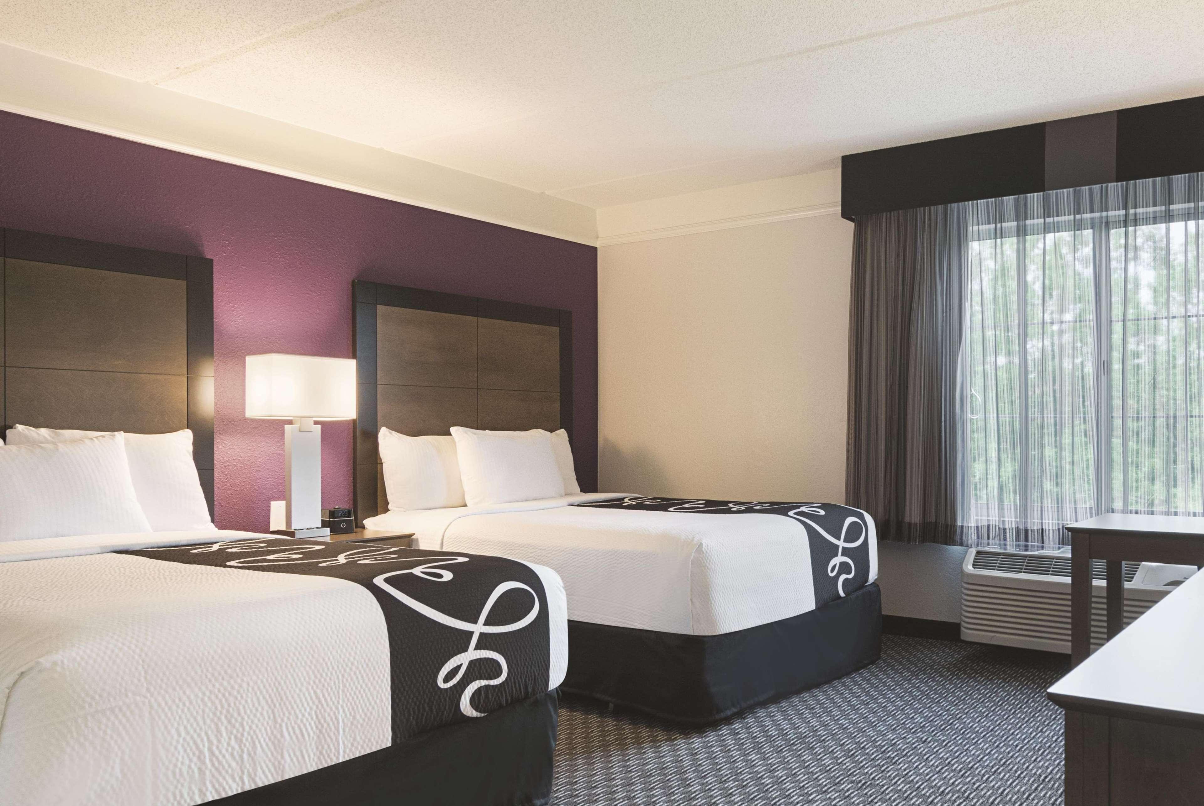 La Quinta By Wyndham Atlanta Perimeter Medical Hotel Sandy Springs Exterior photo
