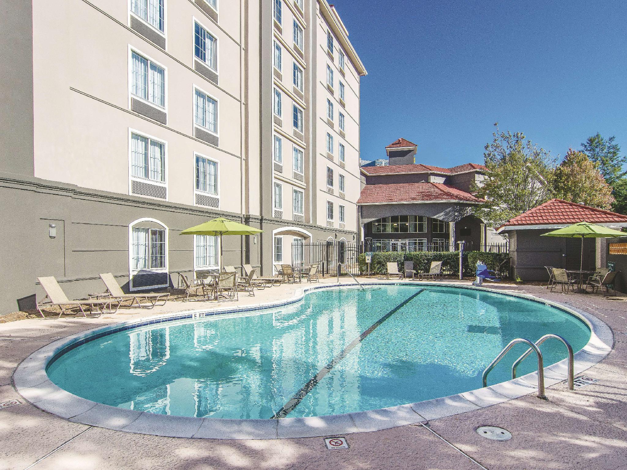 La Quinta By Wyndham Atlanta Perimeter Medical Hotel Sandy Springs Exterior photo
