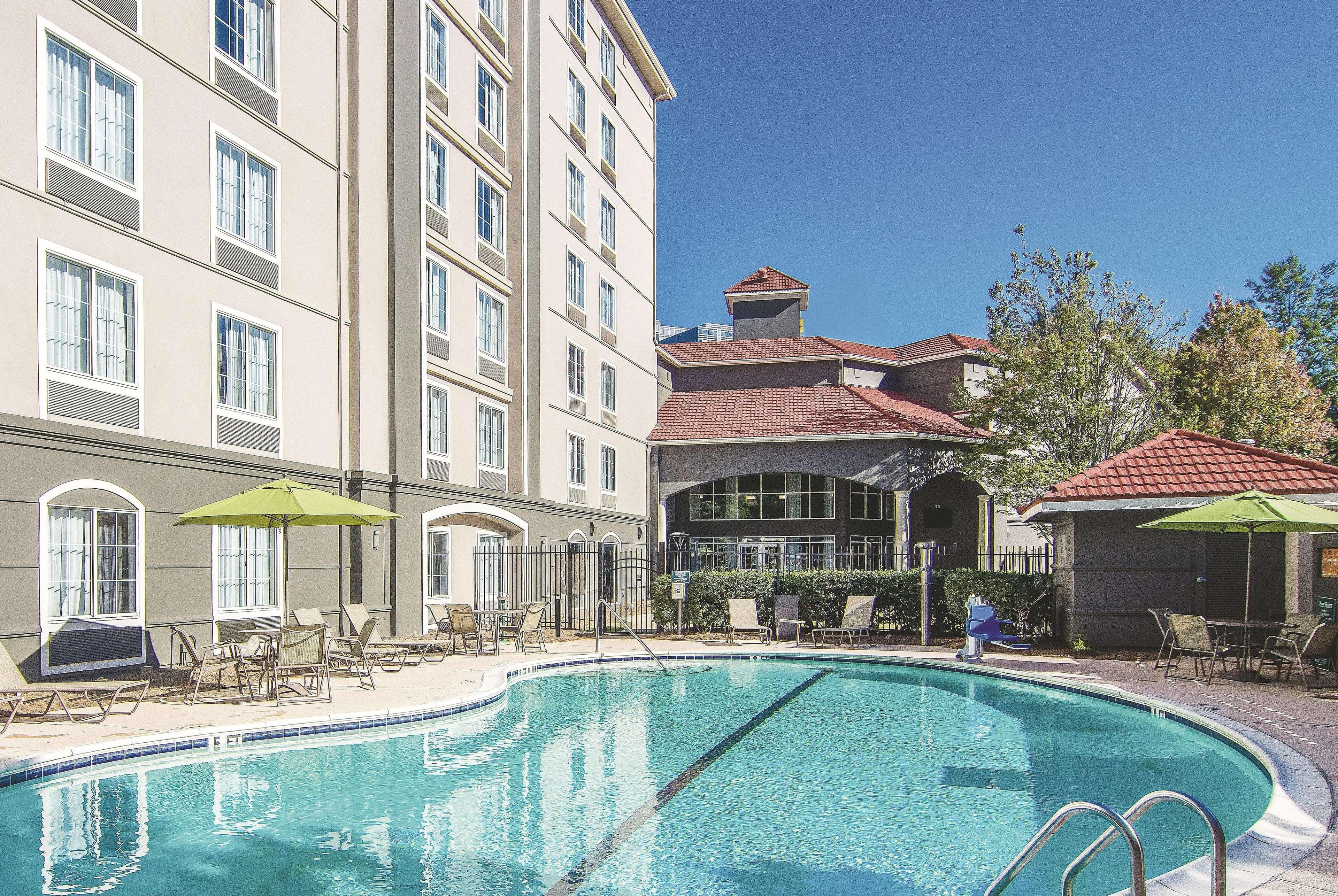 La Quinta By Wyndham Atlanta Perimeter Medical Hotel Sandy Springs Exterior photo